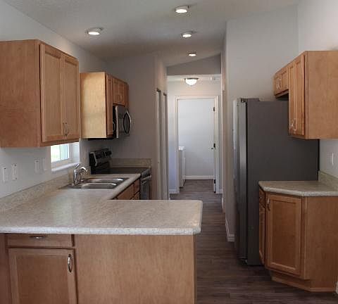 4th image of 9290 N Peachtree Way