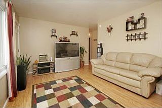 3rd image of 6821 Cameo Ave