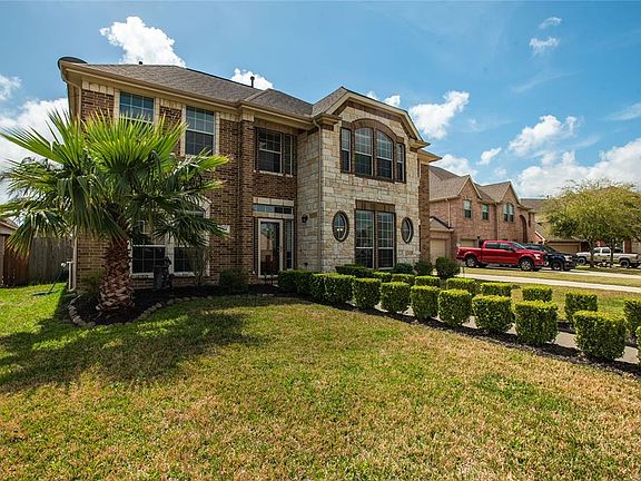 3rd image of 1563 Segovia Dr