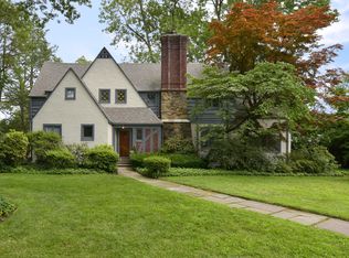 38 Edgewood Ln, Bronxville, NY 10708