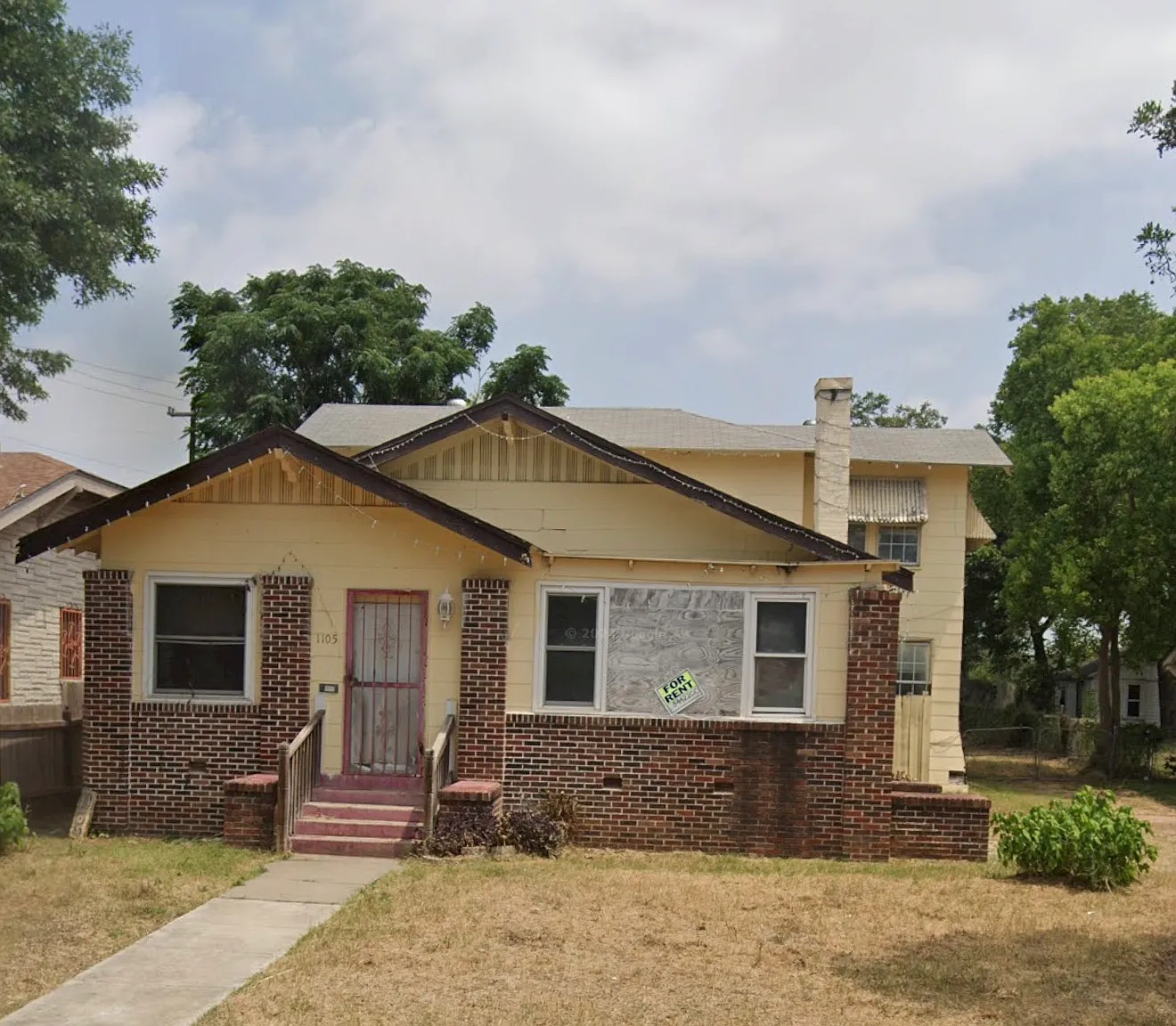 5 bed, 2632 sqft, $1,825 — Photo 1