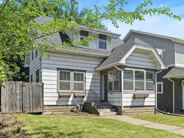 399 Curtice St E, Saint Paul, MN 55107