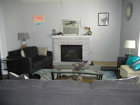5th image of 2688 Narragansett Way