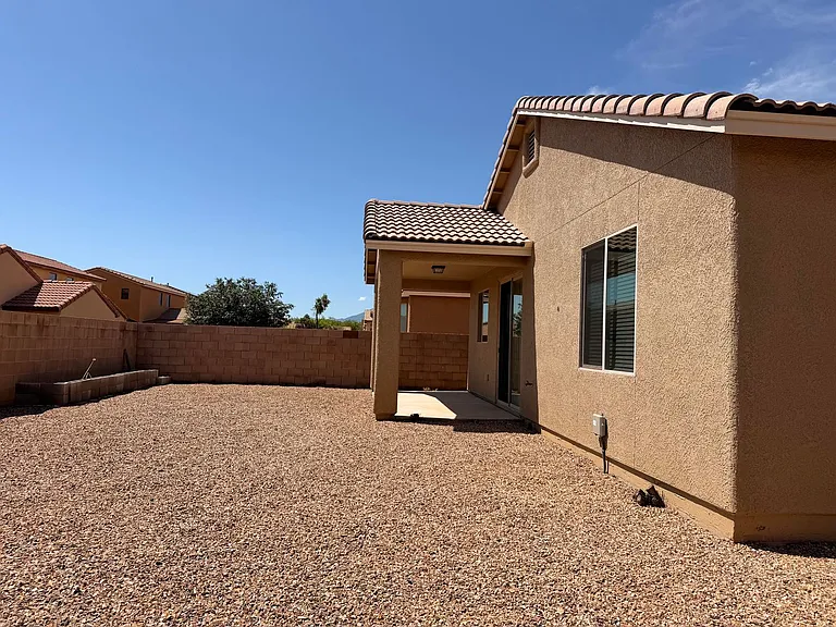 1169 Barnes Dr — Photo 44