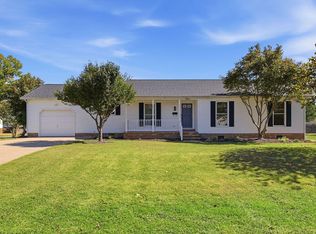 801 Guthrie Dr, Murray, KY 42071