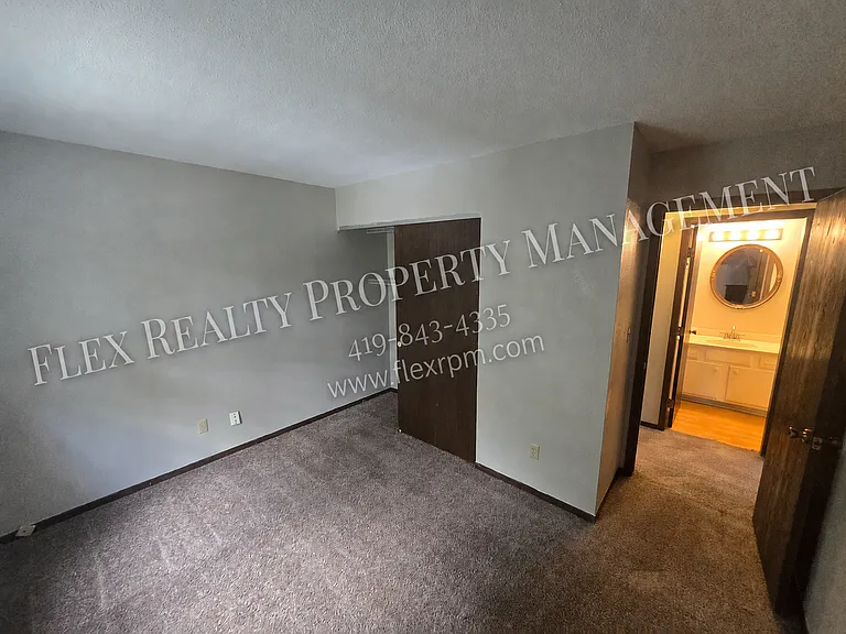 3353 W Laskey Rd — Photo 4