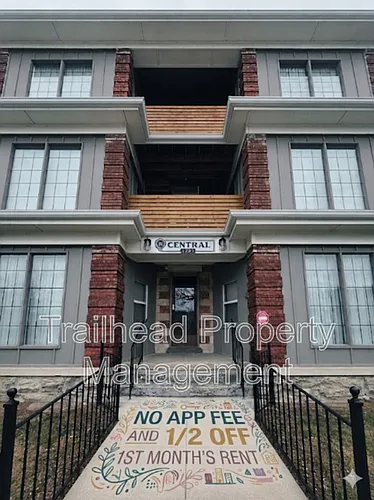 3227 Central St #3 Photo 1