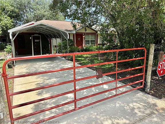 3rd image of 2200 W Flamingo Rd
