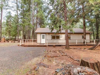 200 Kinnikinnick Dr, Cave Junction, OR, 97523