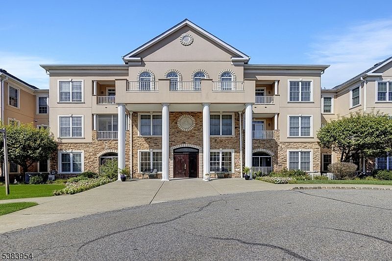 1st image of 1110 Johnson Dr