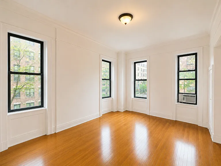 101 E 75th St #2W — Photo 5