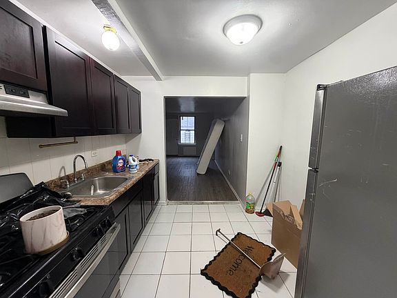 4th image of 1115 Willmohr St APT 2B