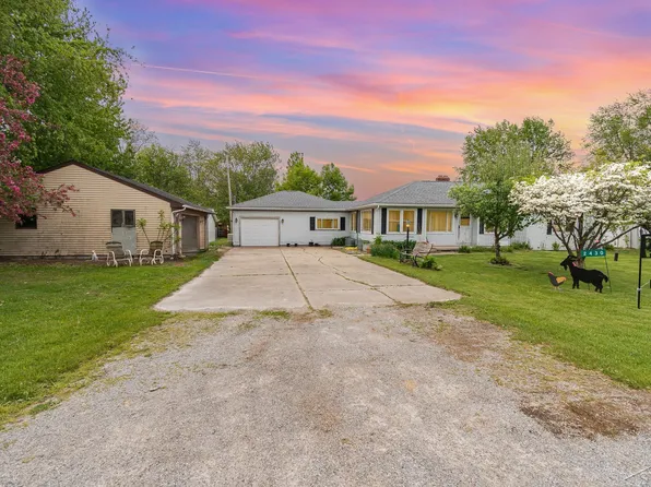 2430 S Four Mile Rd, Kawkawlin, MI 48631