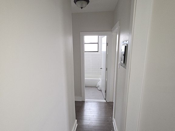 3rd image of 117 Sanford Pl