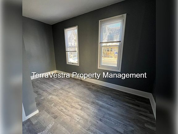 3rd image of 555-557 Columbia Ave
