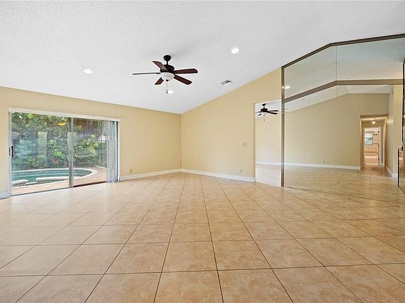 3rd image of 4950 NW 83rd Avenue