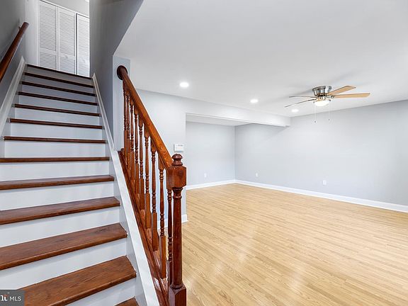 3rd image of 9052 Centerway Rd