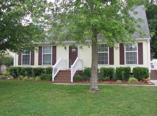118 Virginia Ln, Yorktown, VA 23692