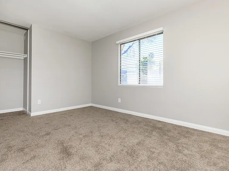 Smoketree Apartments — Photo 52