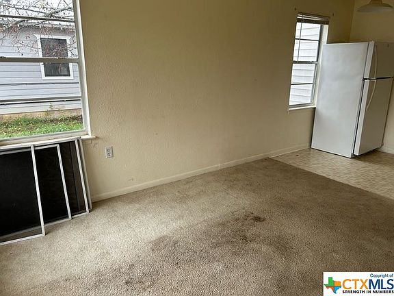 2nd image of 608 W Lincoln Ave