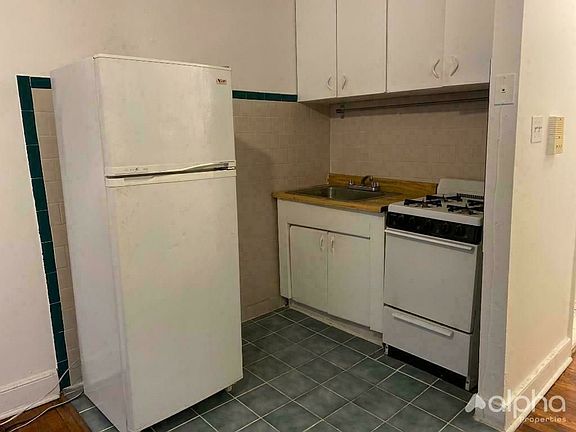 4th image of 205 Avenue B #2CC