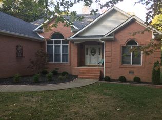 6875 Stonepoint Ct, Paducah, KY 42003