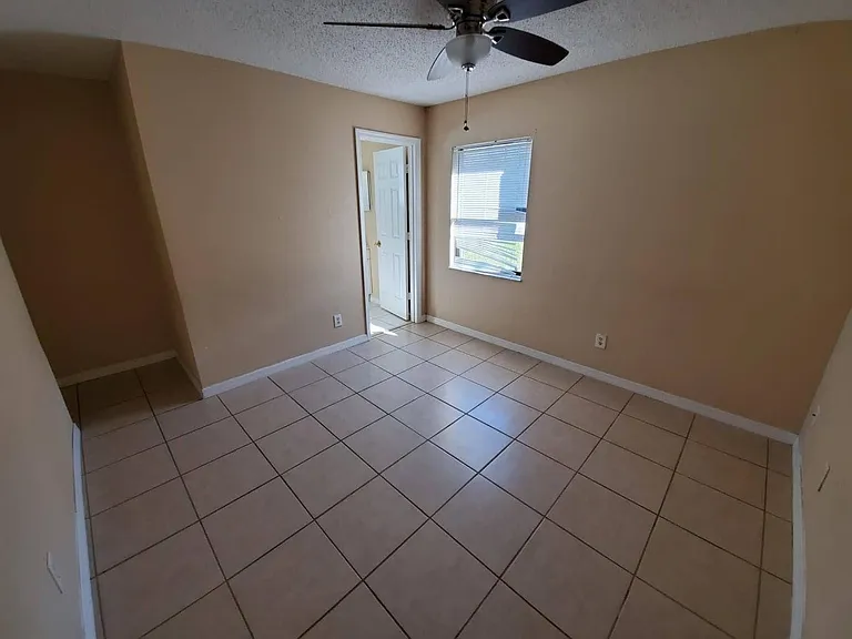 837 Del Prado Dr — Photo 4