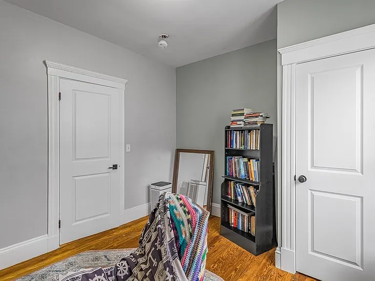 37 Harbor View St #3L — Photo 7