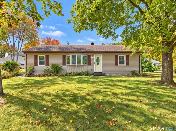 1 Richard Way, East Haven, CT 06512