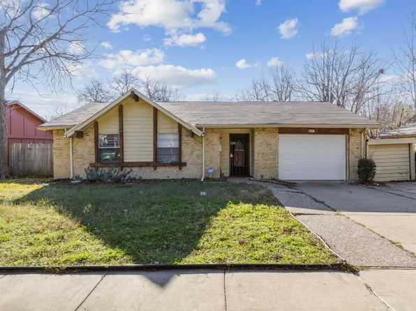 4917 Stagecoach Ln, Garland, TX 75043