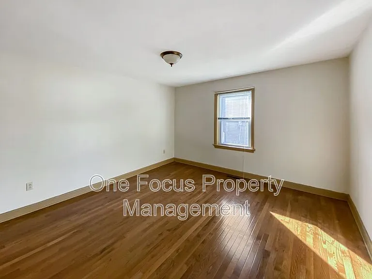 315 N Arch St — Photo 11