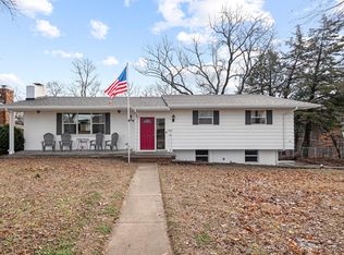 904 Briarwood Dr, Bartlesville, OK 74006