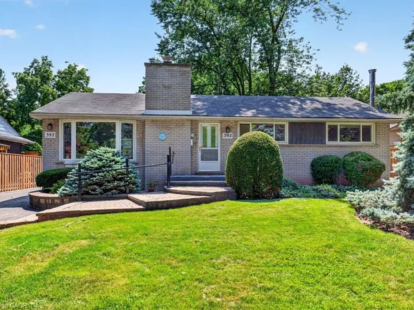 392 Henderson Rd, Burlington, ON L7L 2P8