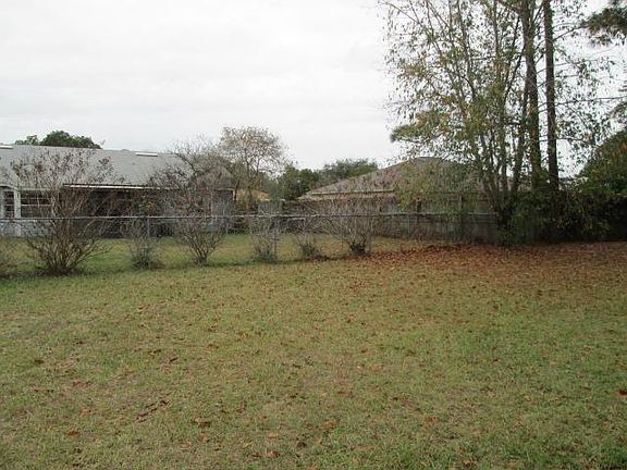 3rd image of 3212 Urmey Ave