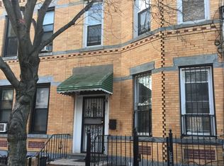 5435 Arnold Ave, Maspeth, NY 11378