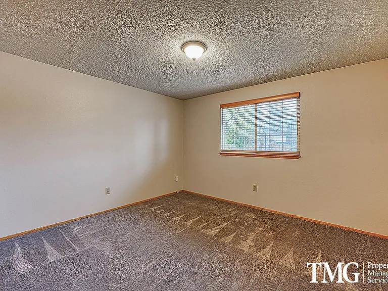 10809 NE 48th Cir #A-D — Photo 13