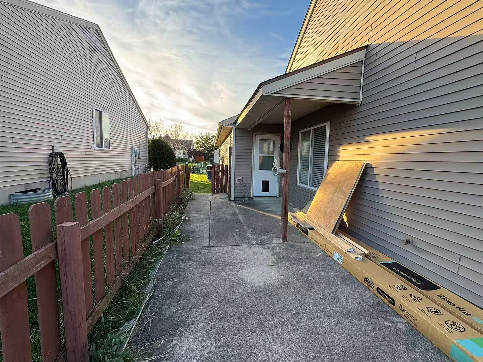 3 bed, 1370 sqft, $2,200 — Photo 4