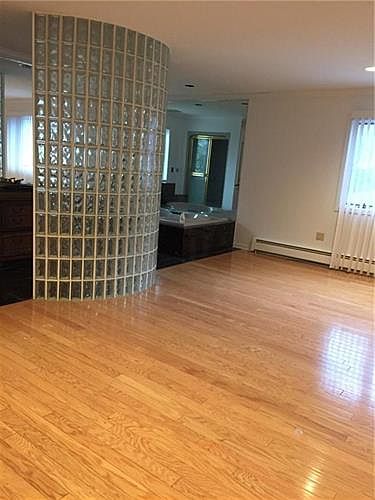 2nd image of 18 Revere Blvd
