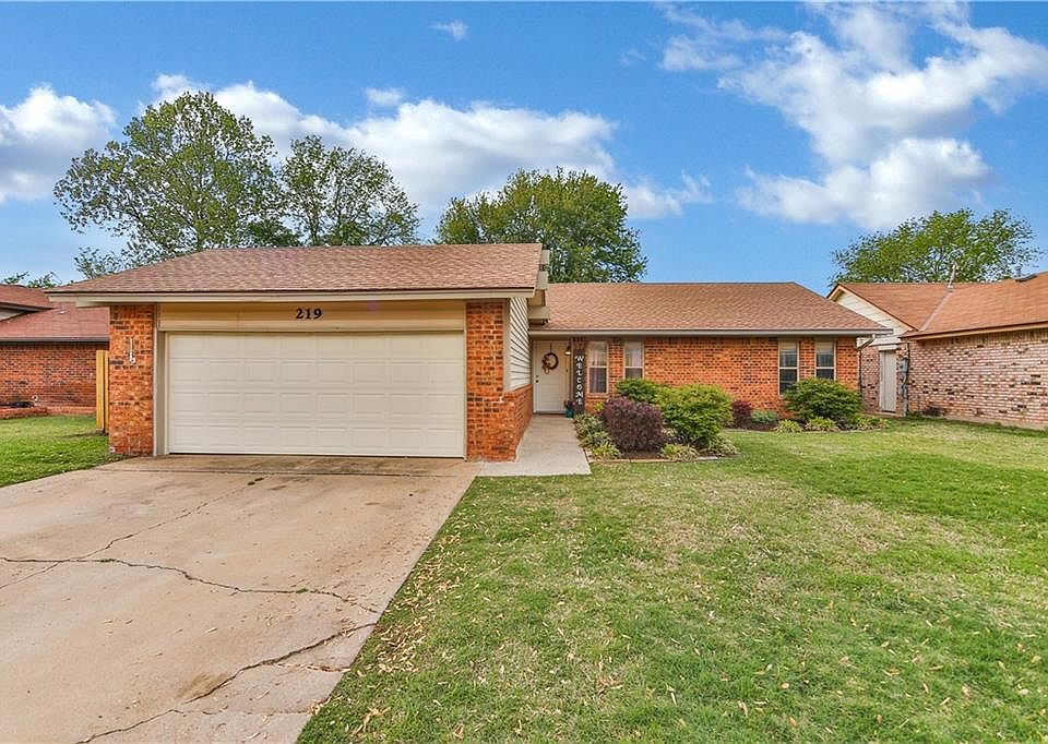1st image of 219 Terra Ct