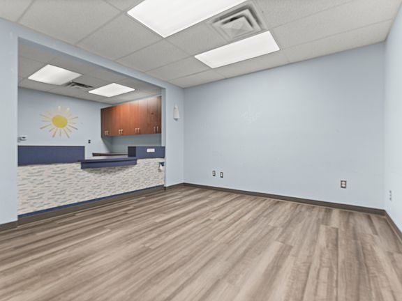 4th image of 20332 Eureka Rd
