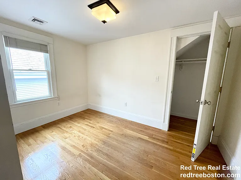 15 Sunset St #3 — Photo 17