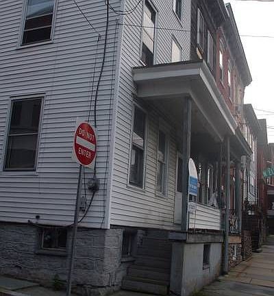 2nd image of 1101 W Market St