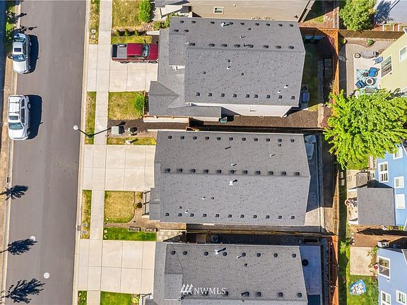5th image of 6111 NE 57th Pl
