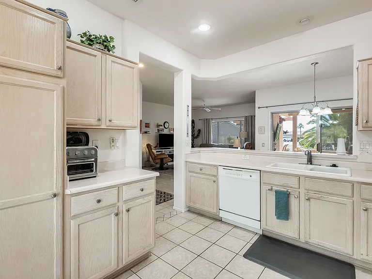 16031 W Copper Crest Ln — Photo 10