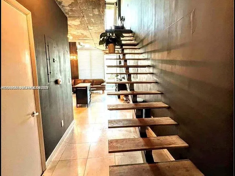 690 SW 1st Ct #Penthouse I06 — Photo 7