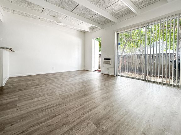3rd image of 1029 S K St APT 4