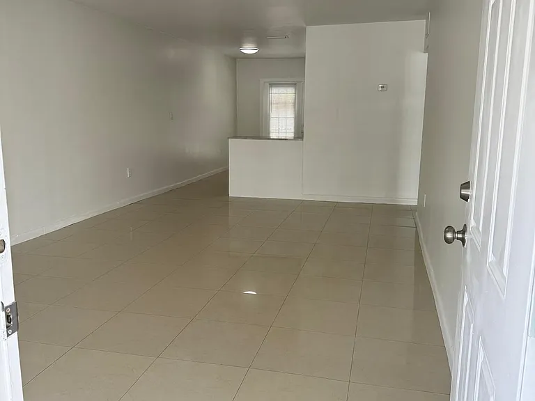 21364 NW 40th Circle Ct — Photo 1