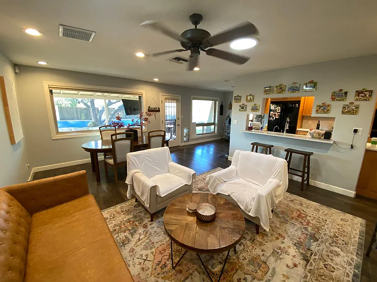 605 E La Jolla Dr — Photo 11