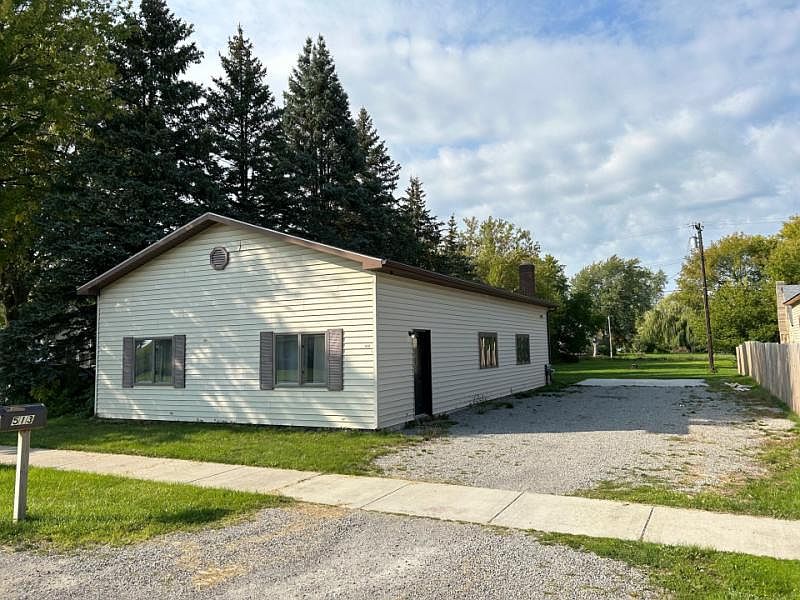 513 Main St, Kinde, MI 48445 Zillow