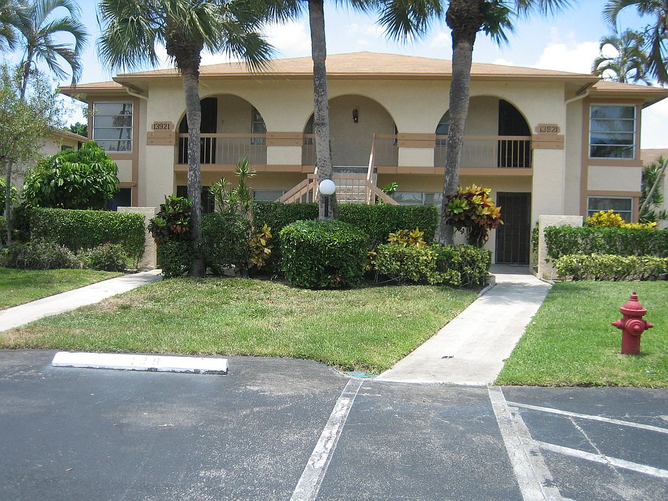 1st image of 13921 Royal Palm Ct APT C